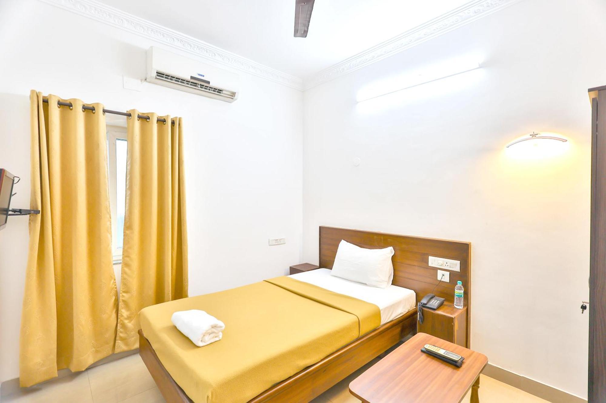 Hotel Golden Bliss Puducherry Eksteriør billede